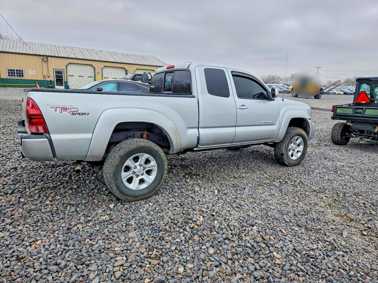 2006 TOYOTA TACOMA photo 3