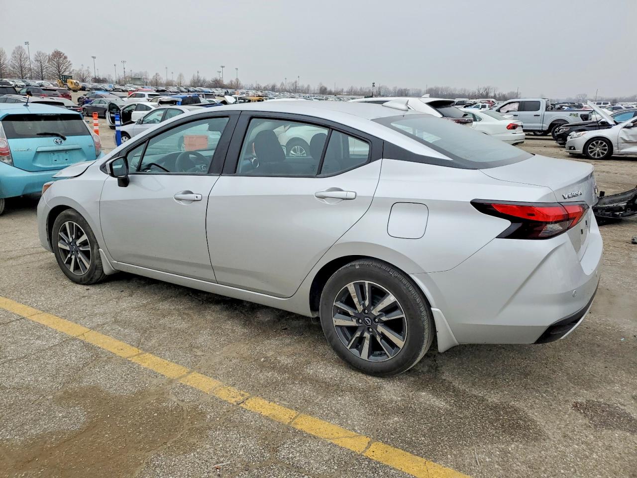 2025 NISSAN VERSA SV photo 2