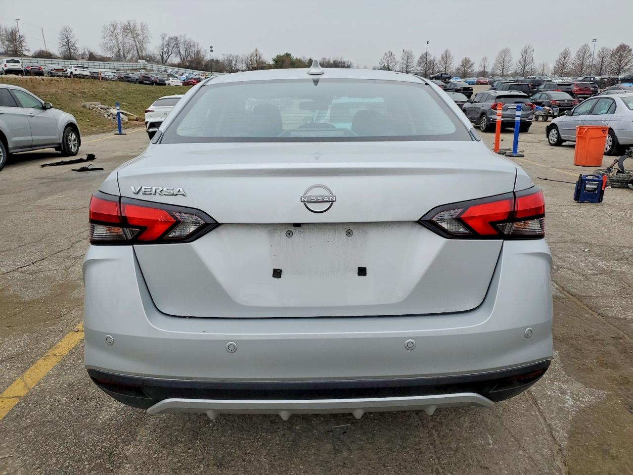 2025 NISSAN VERSA SV photo 6