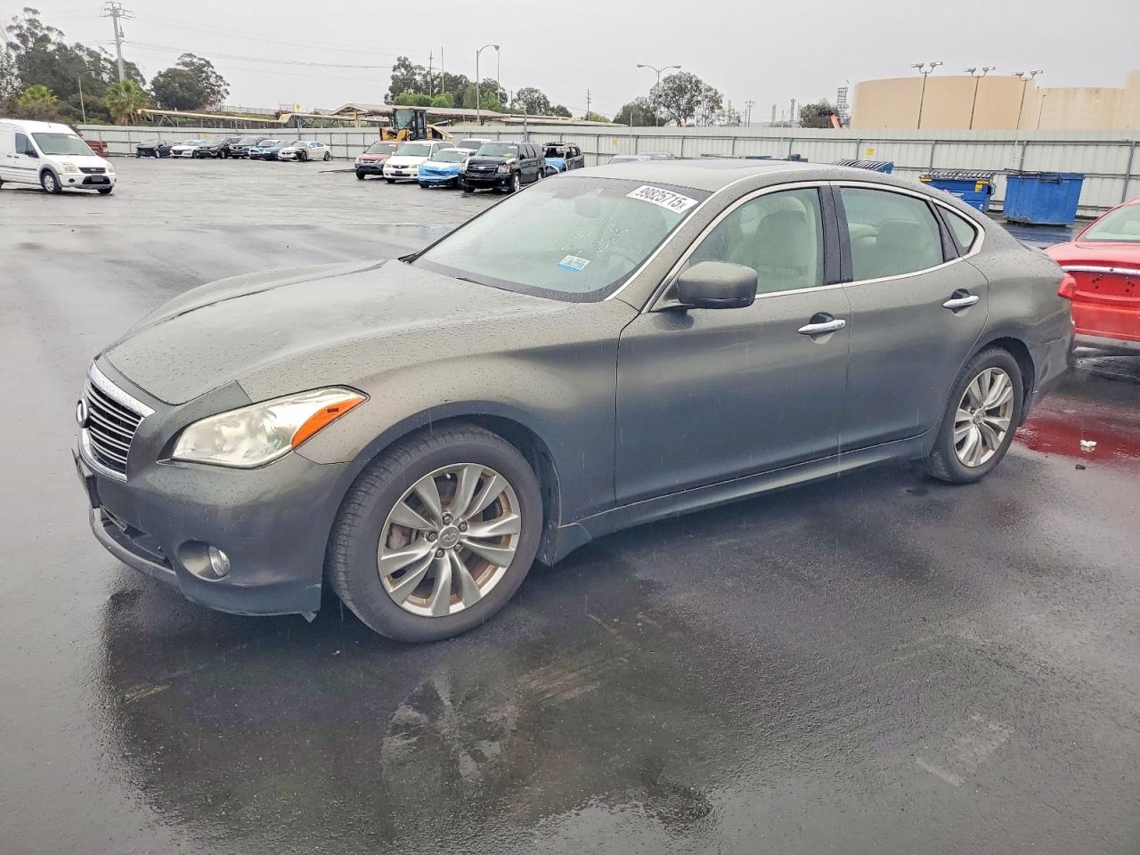 2012 INFINITI M37