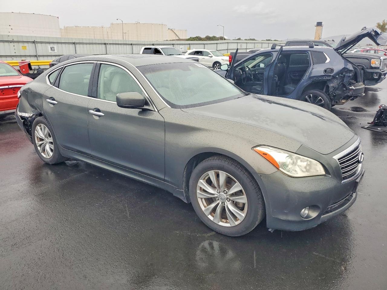 2012 INFINITI M37 photo 4