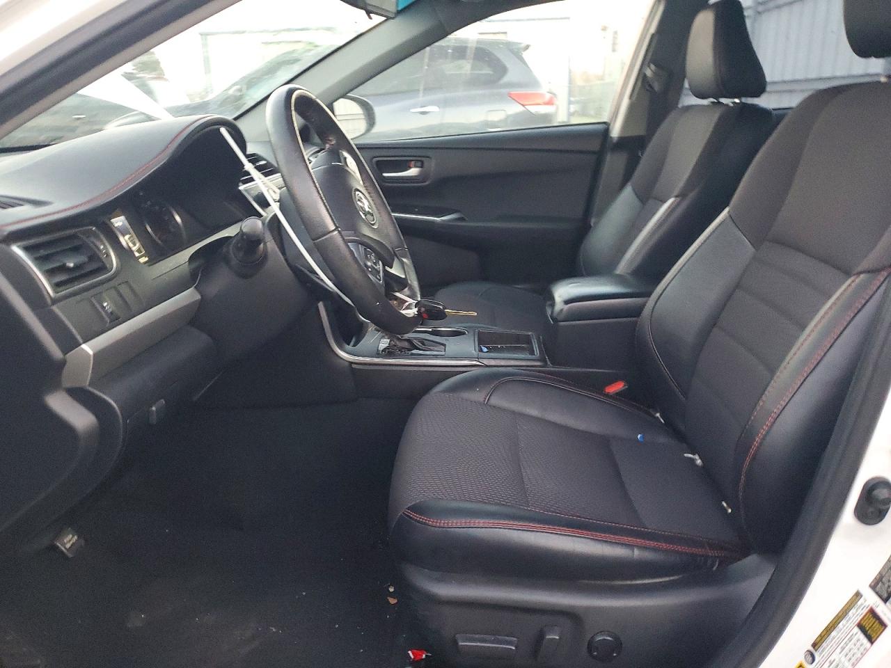 2017 TOYOTA CAMRY LE photo 7