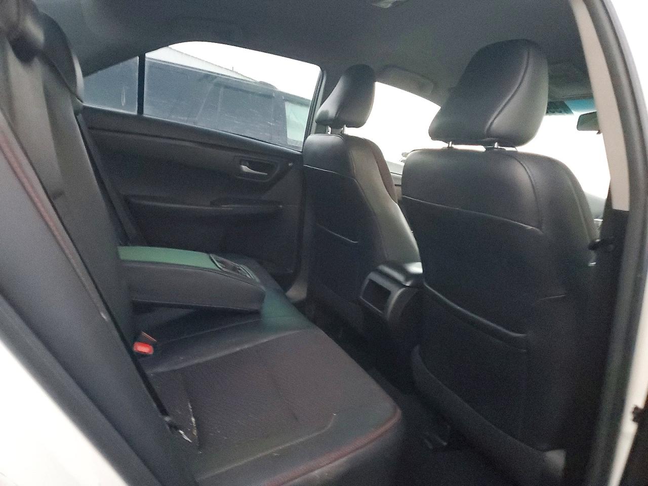 2017 TOYOTA CAMRY LE photo 10