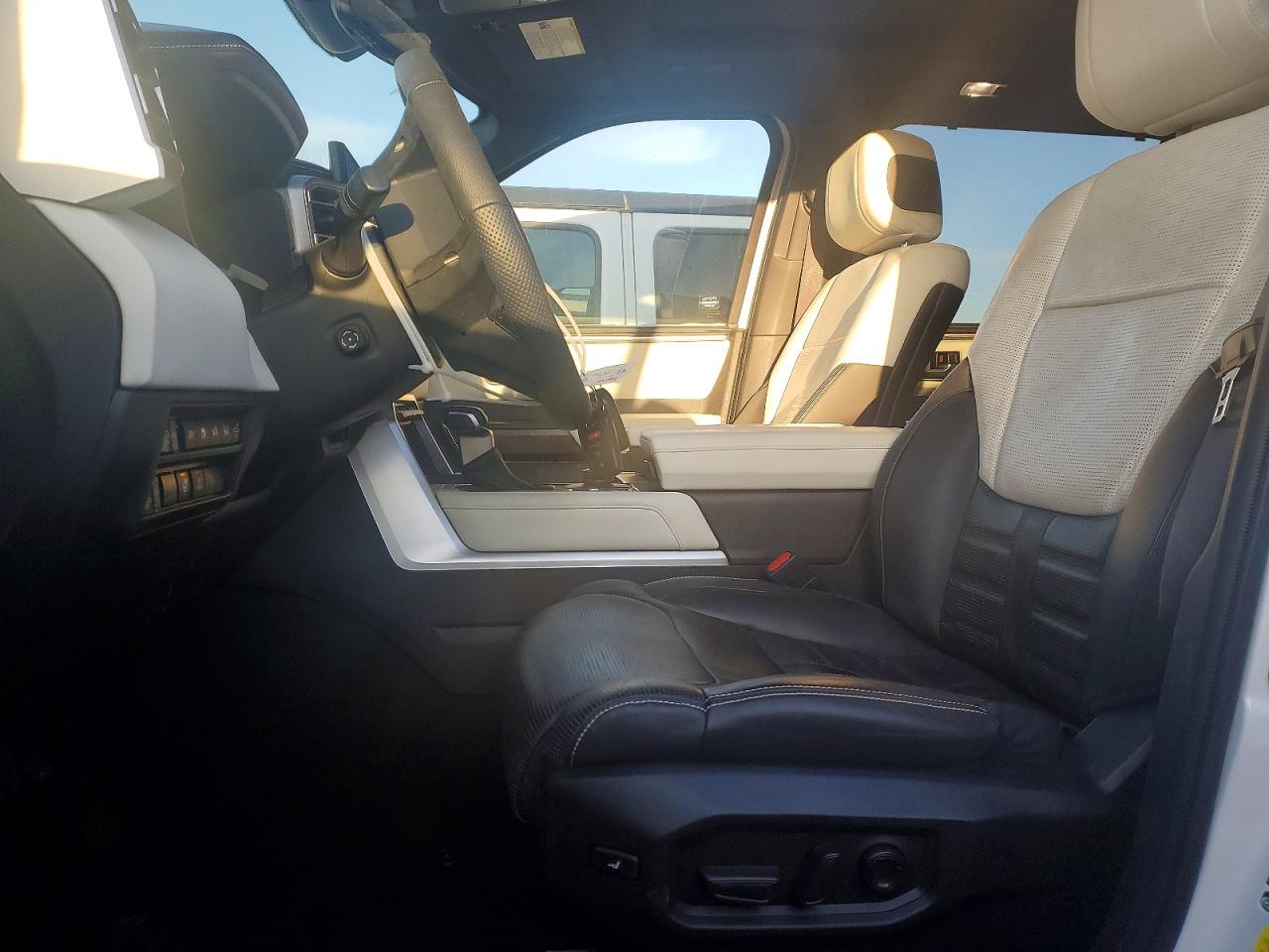 2023 TOYOTA SEQUOIA SR5 photo 7