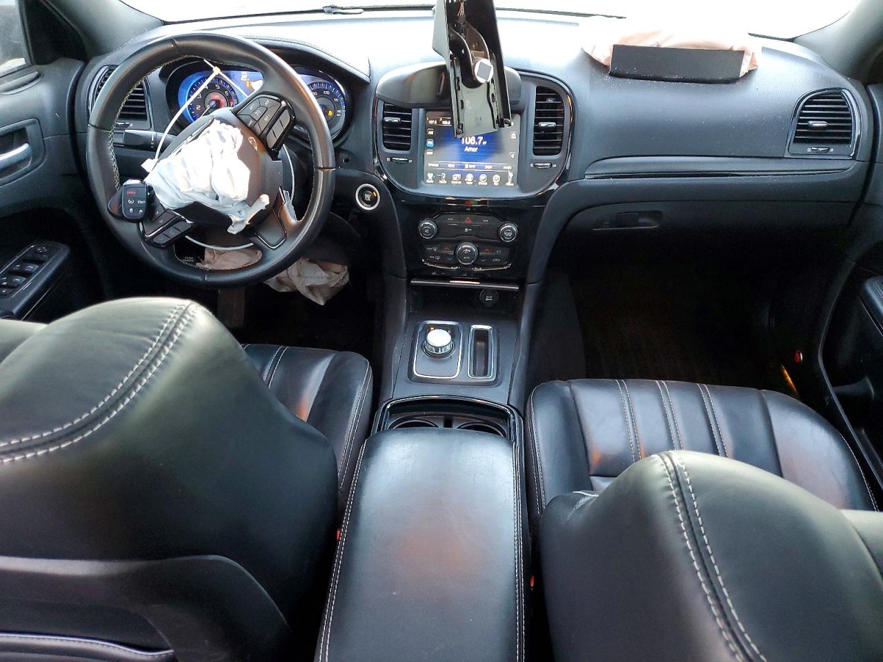 2015 CHRYSLER 300 S photo 8