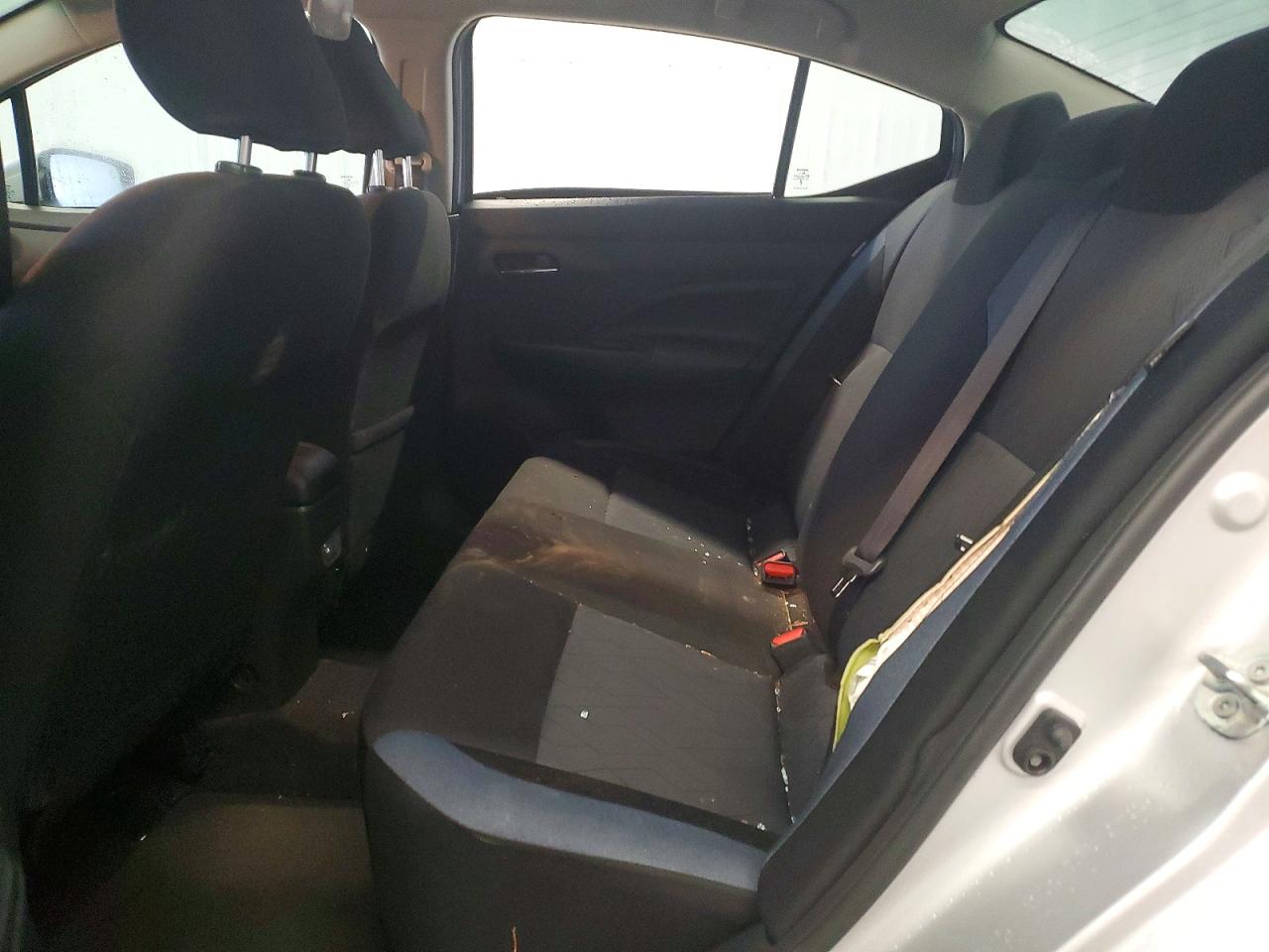 2025 NISSAN VERSA SV photo 10