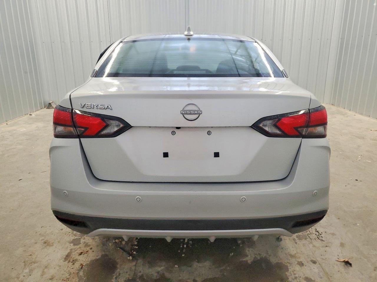 2025 NISSAN VERSA SV photo 6