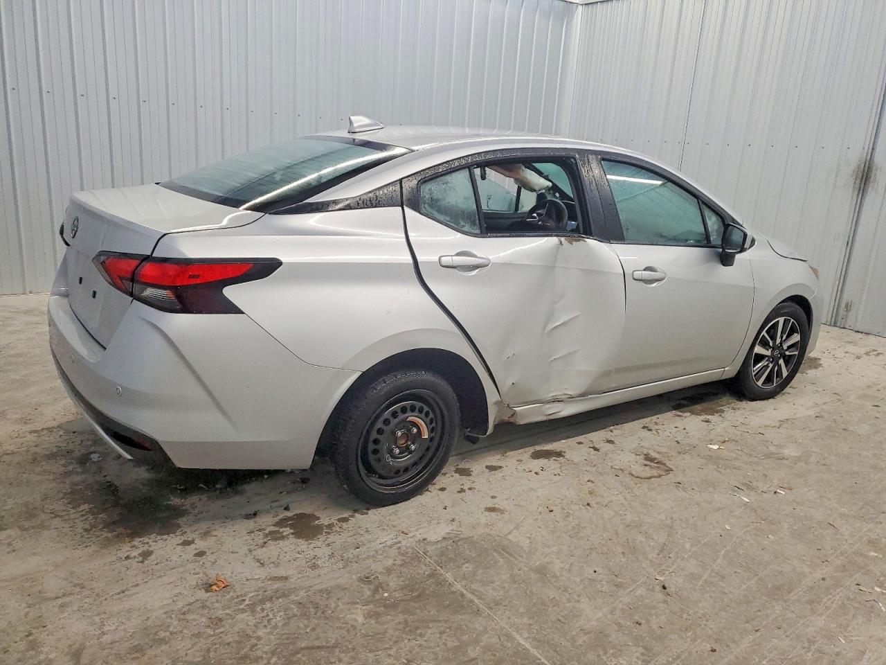 2025 NISSAN VERSA SV photo 3