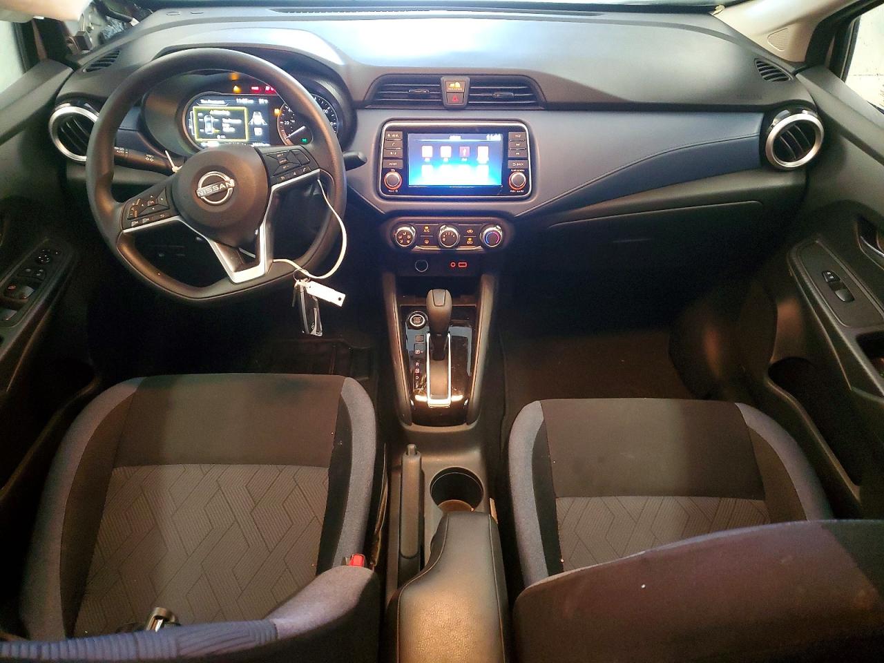 2025 NISSAN VERSA SV photo 8