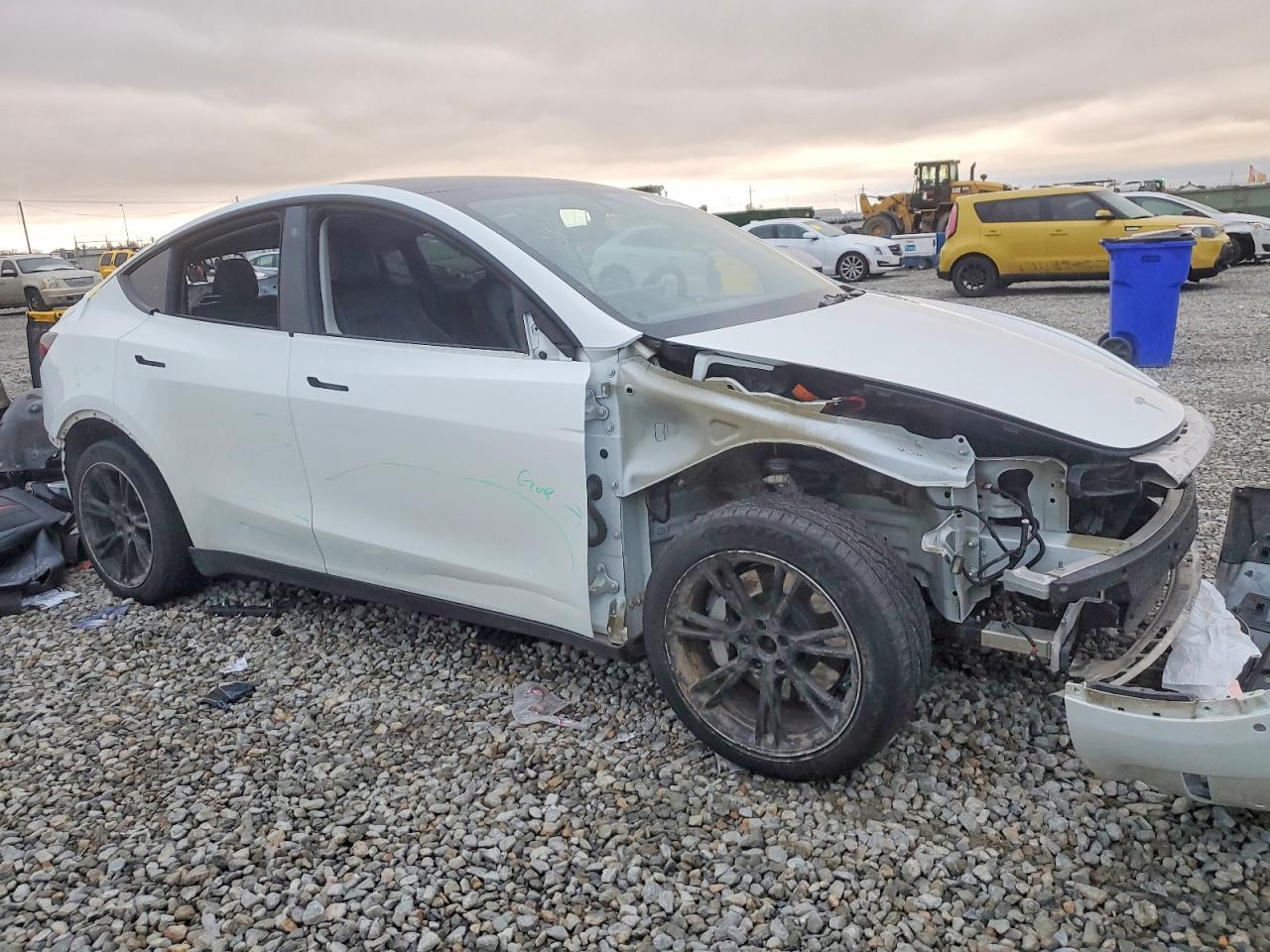 2021 TESLA MODEL Y photo 4