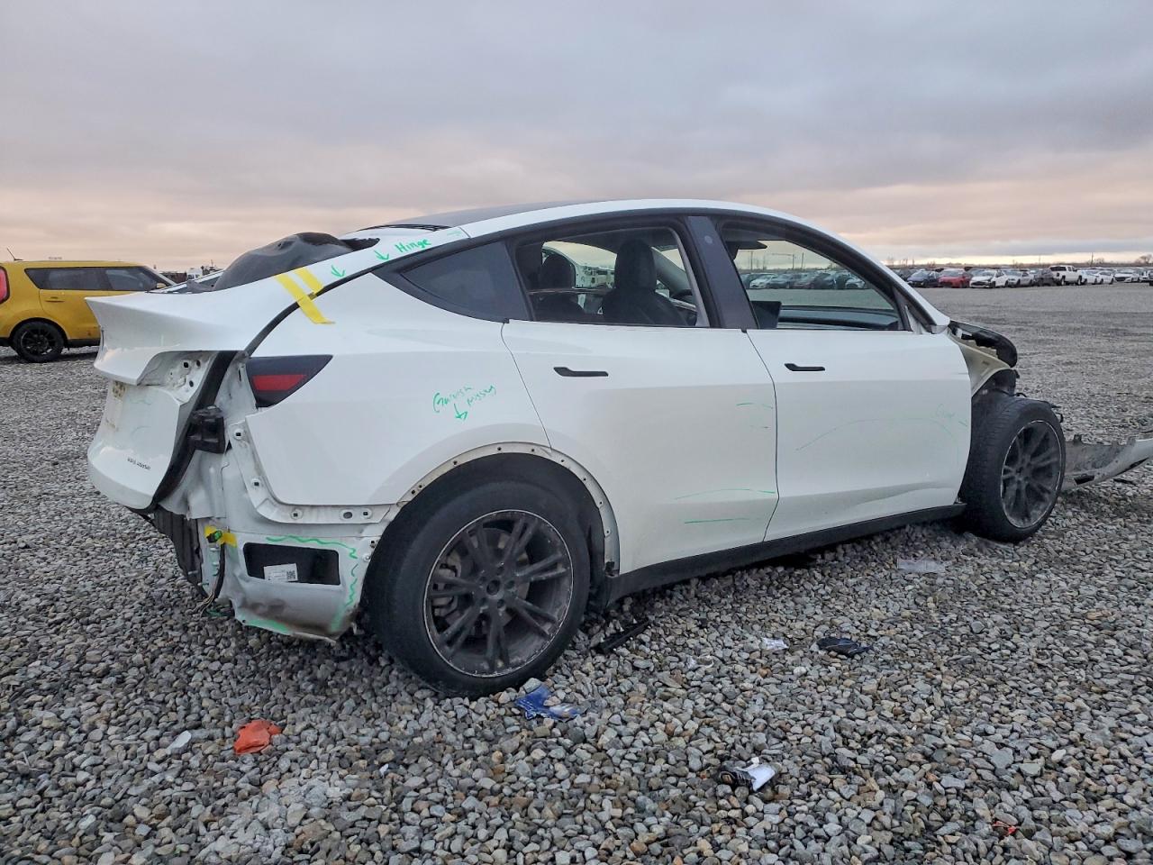 2021 TESLA MODEL Y photo 3