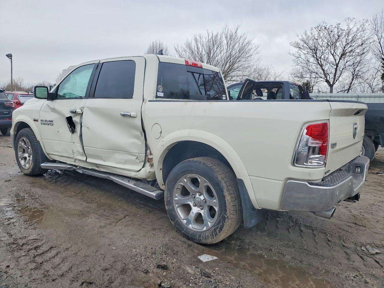 2017 RAM 1500 LARAMIE photo 3