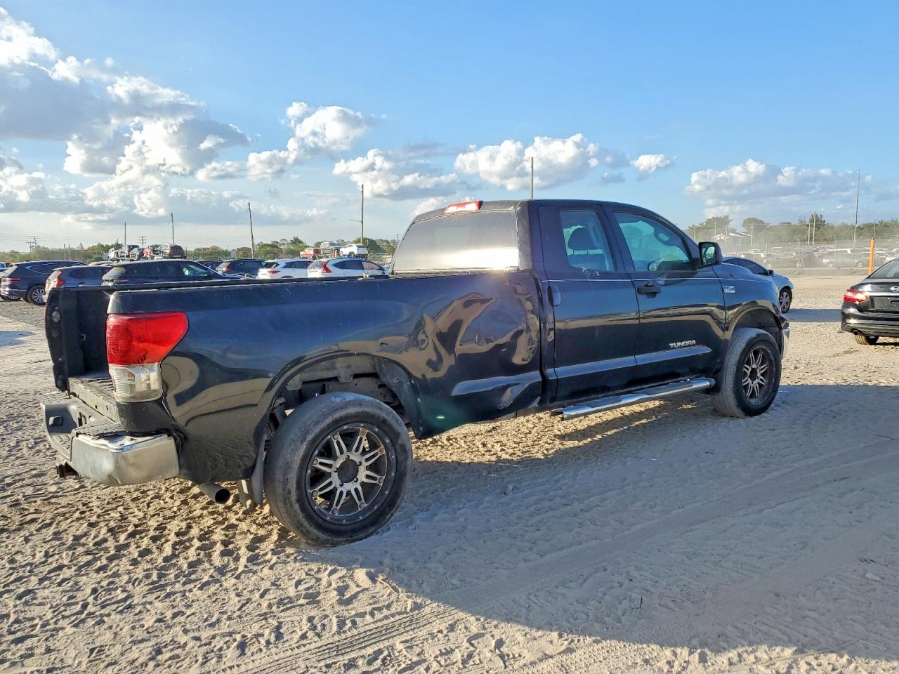2011 TOYOTA TUNDRA DOUBLE CAB SR5 photo 3
