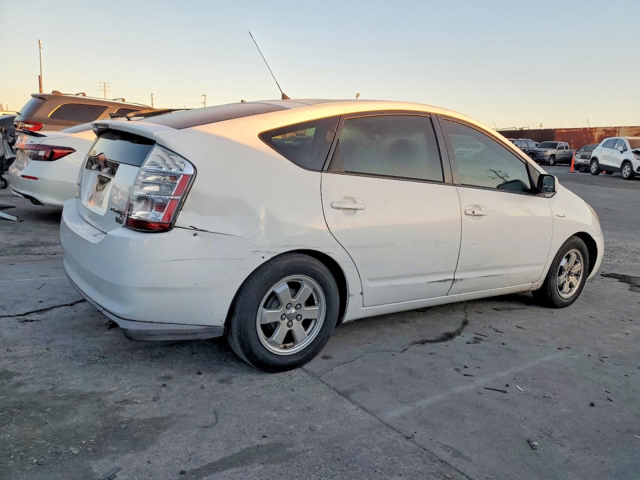 2008 TOYOTA PRIUS photo 3