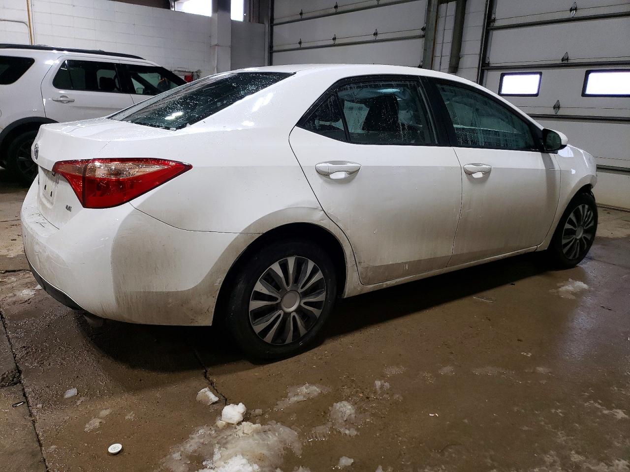 2017 TOYOTA COROLLA L photo 3