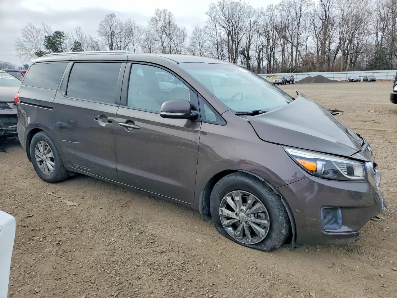 2016 KIA SEDONA LX photo 4