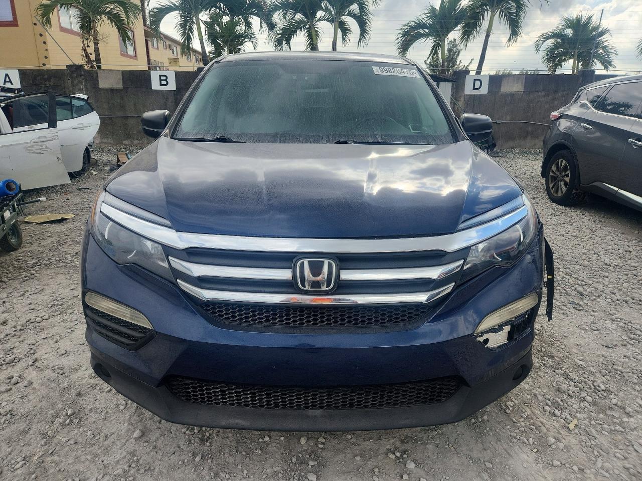 2016 HONDA PILOT LX photo 5