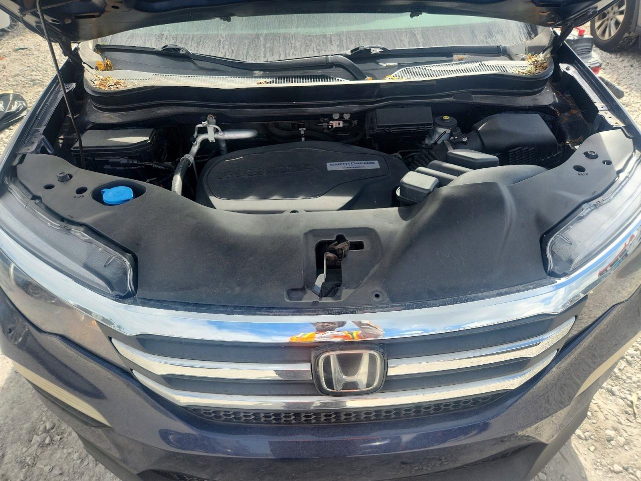 2016 HONDA PILOT LX photo 11