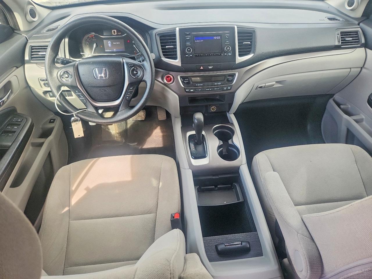 2016 HONDA PILOT LX photo 8