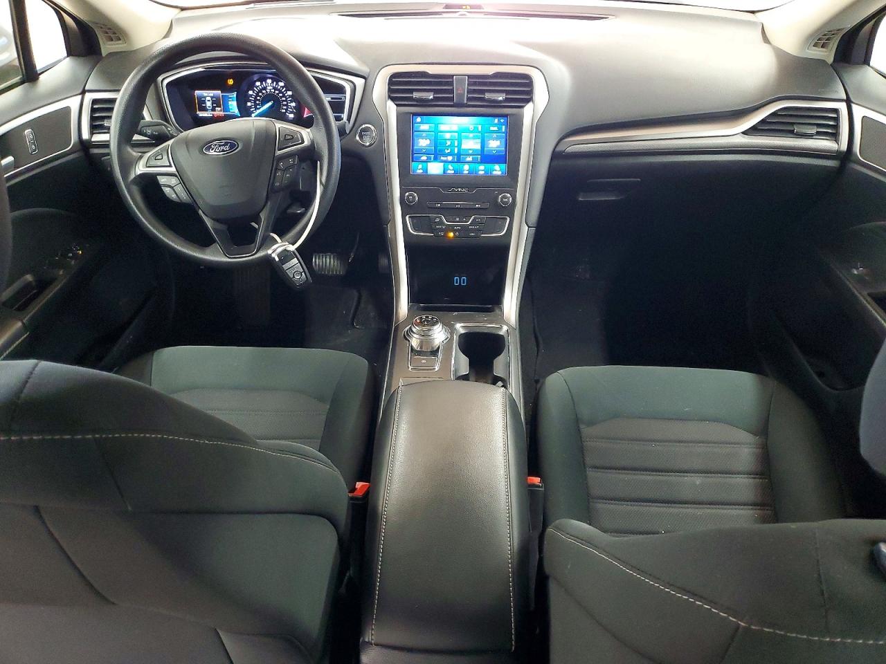 2020 FORD FUSION SE photo 8