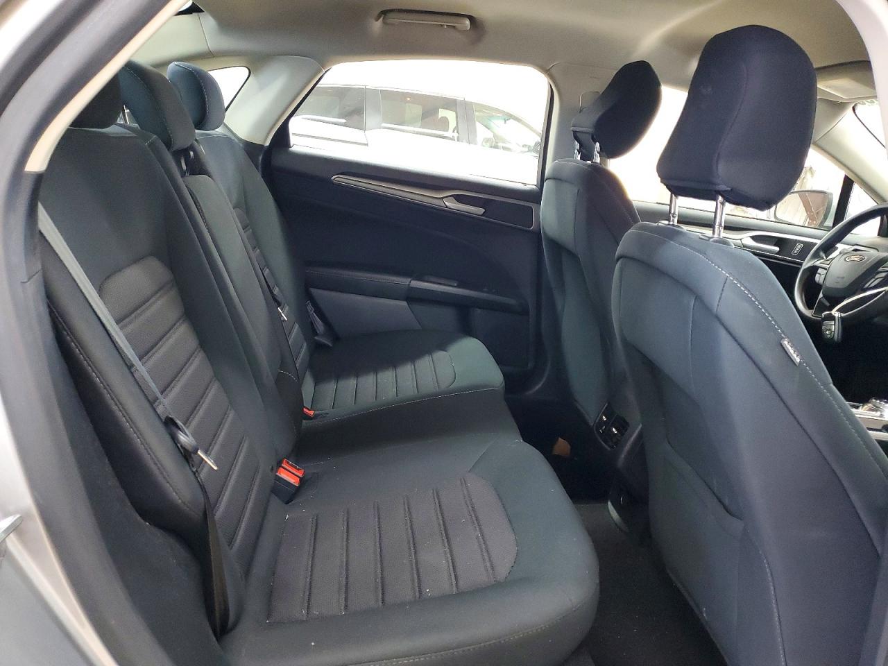 2020 FORD FUSION SE photo 10