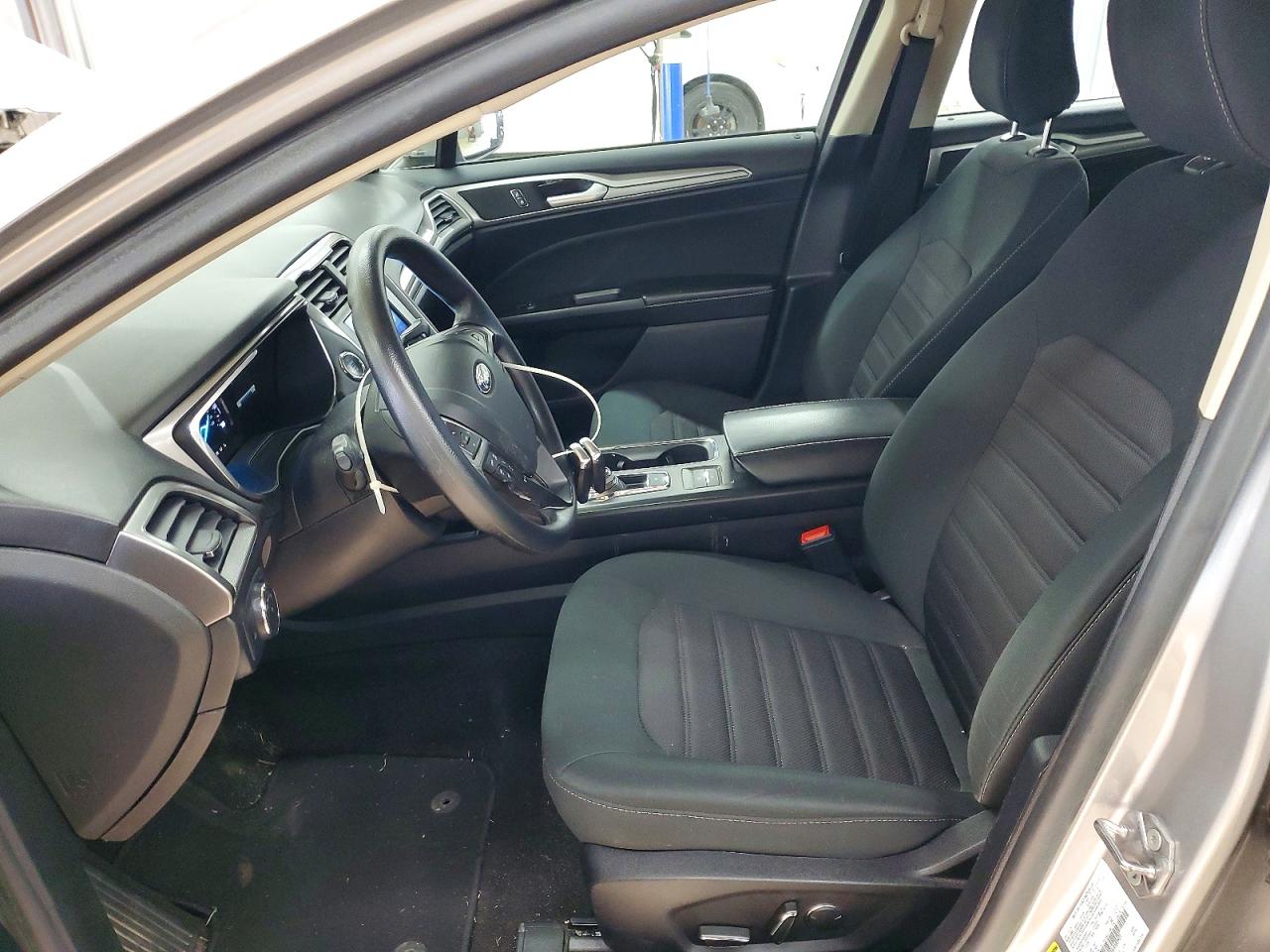 2020 FORD FUSION SE photo 7