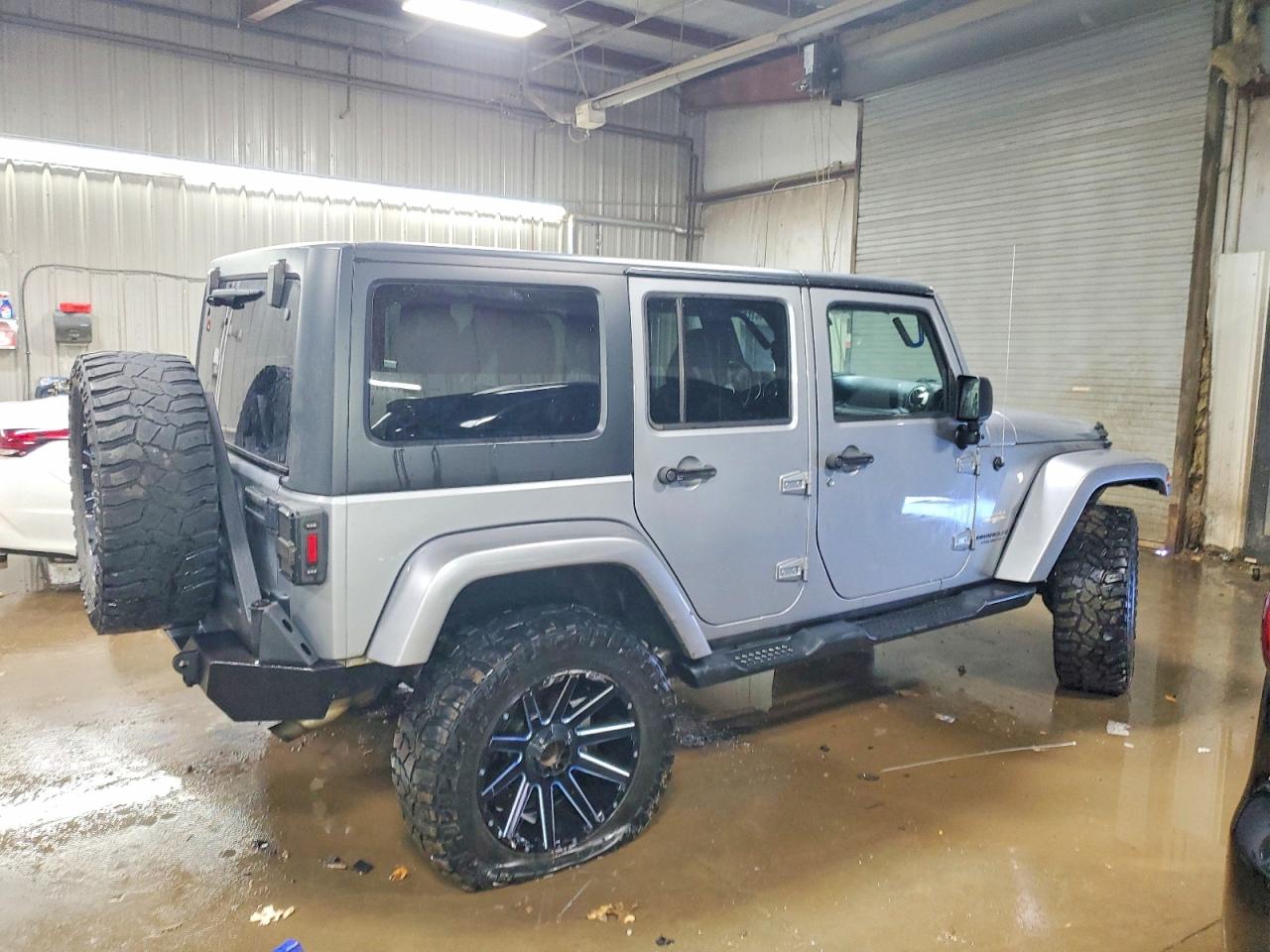 2015 JEEP WRANGLER UNLIMITED SAHARA photo 3