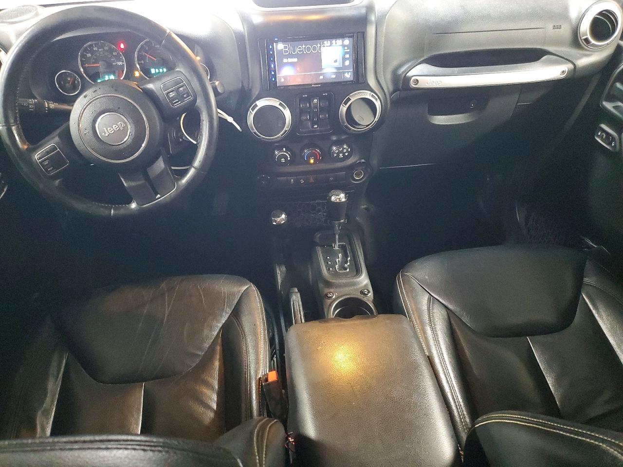 2015 JEEP WRANGLER UNLIMITED SAHARA photo 8