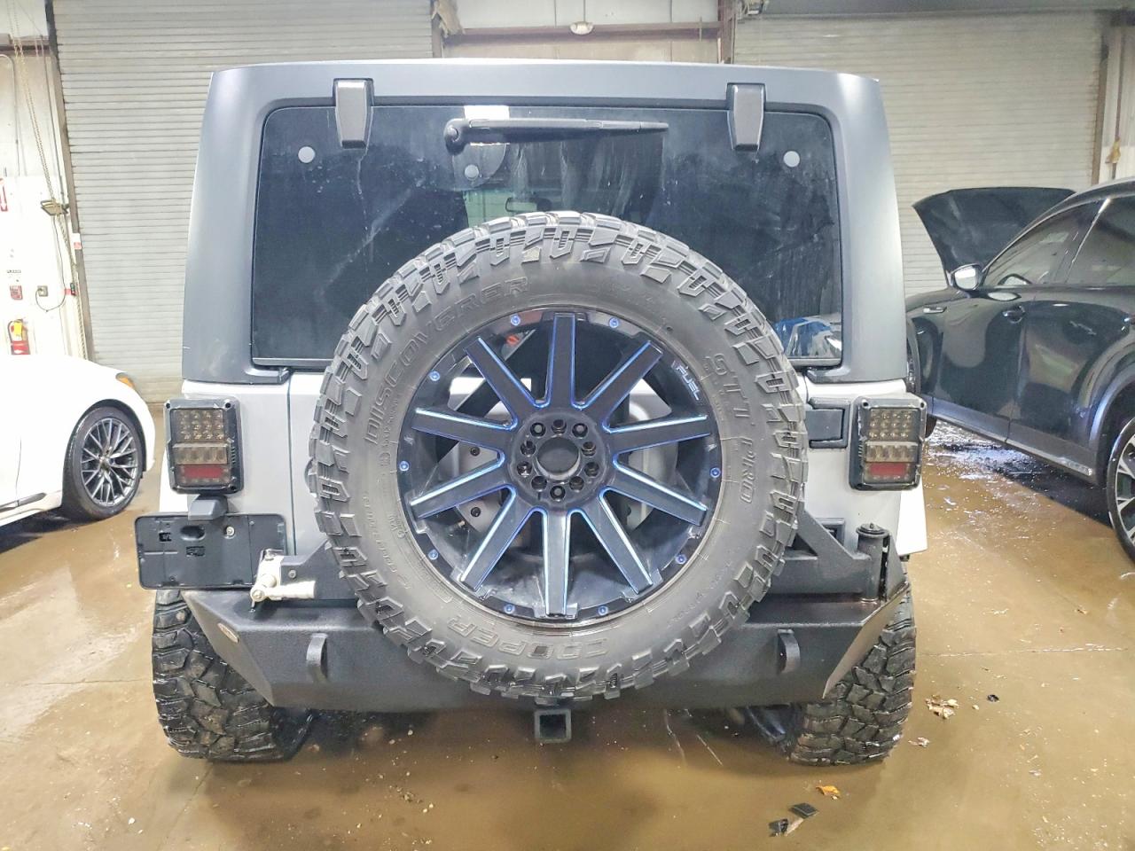2015 JEEP WRANGLER UNLIMITED SAHARA photo 6