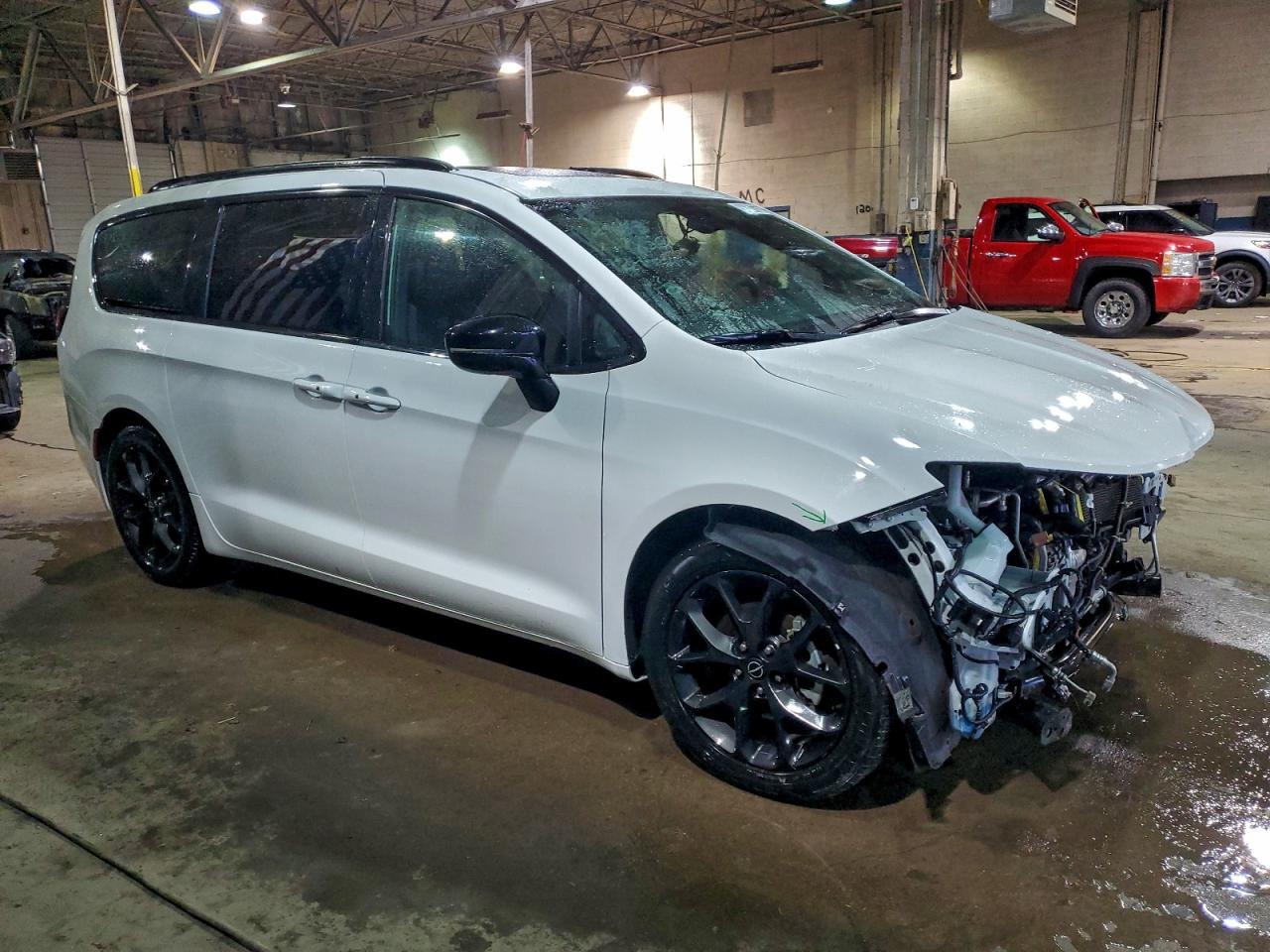2025 CHRYSLER PACIFICA LIMITED photo 4
