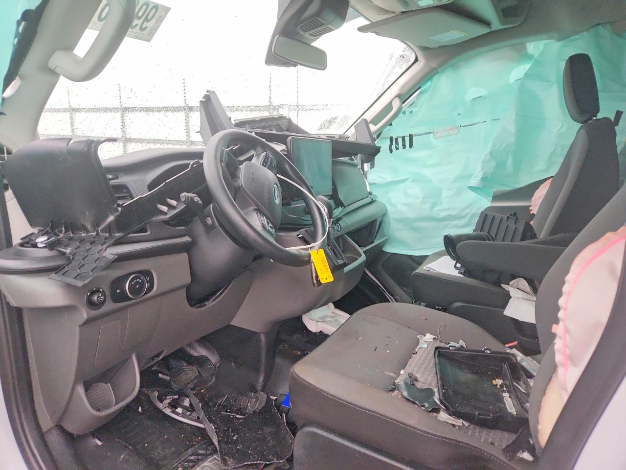 2025 FORD TRANSIT DELIVERY TRUCK photo 8