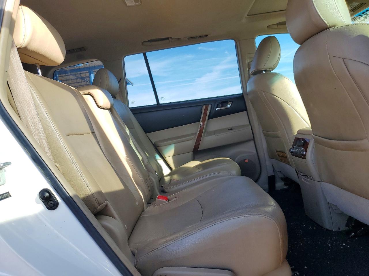 2013 TOYOTA HIGHLANDER LIMITED photo 11