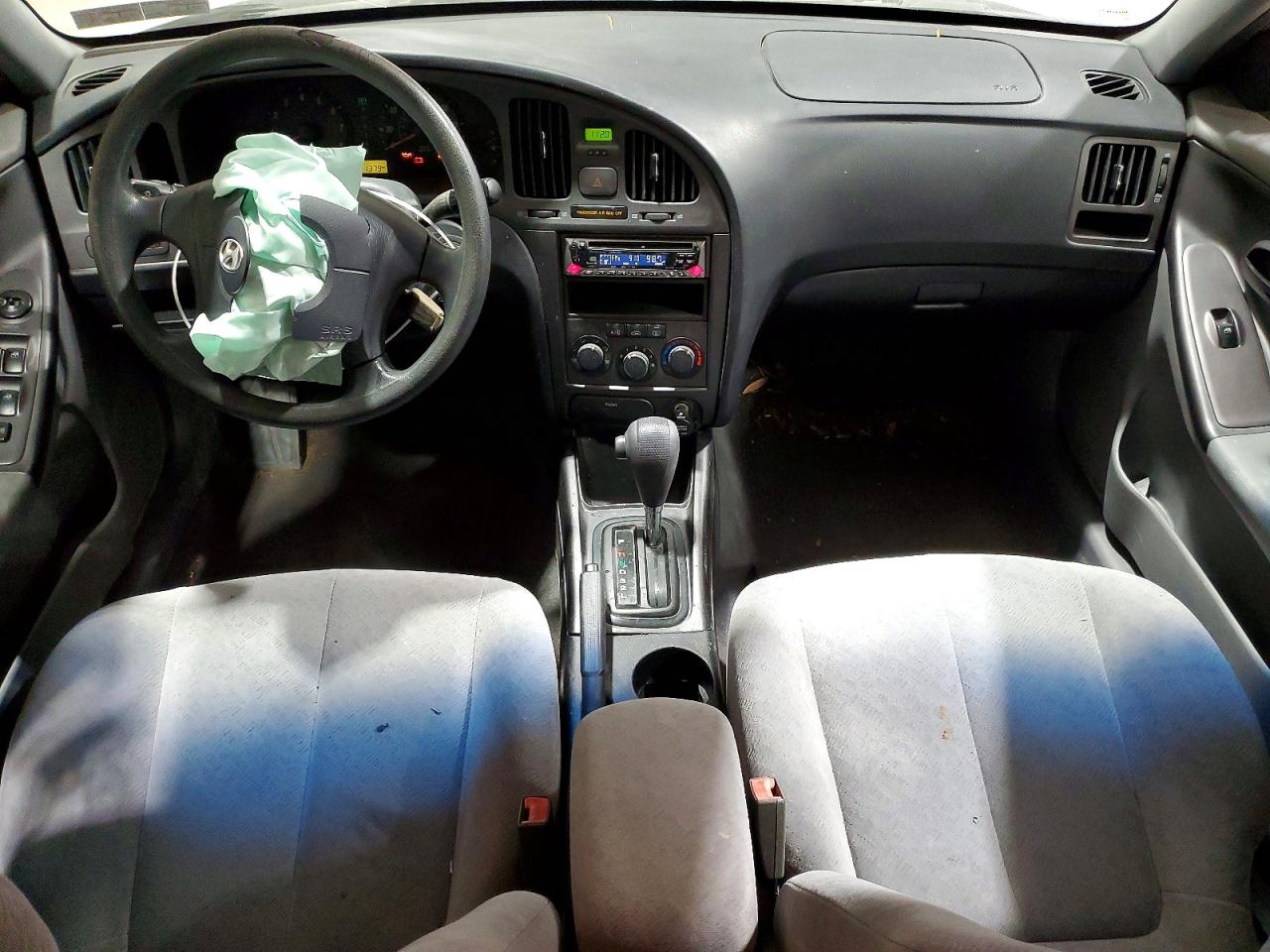 2004 HYUNDAI ELANTRA GLS photo 8