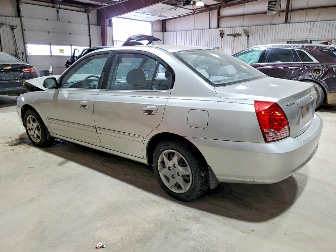 2004 HYUNDAI ELANTRA GLS photo 2