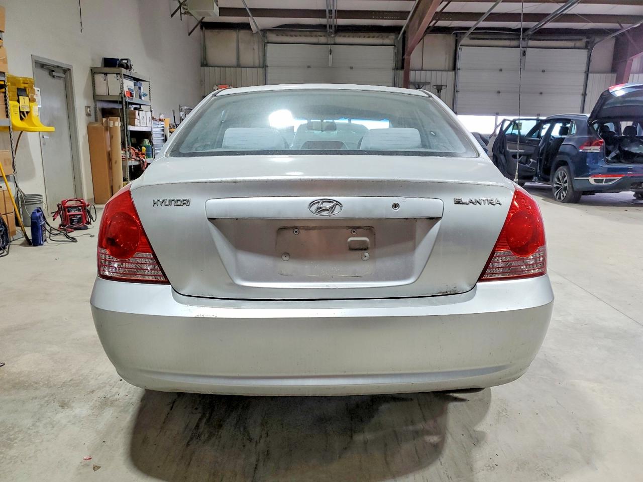 2004 HYUNDAI ELANTRA GLS photo 6
