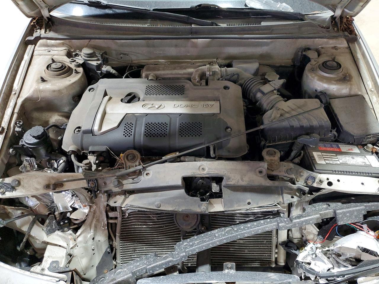 2004 HYUNDAI ELANTRA GLS photo 11