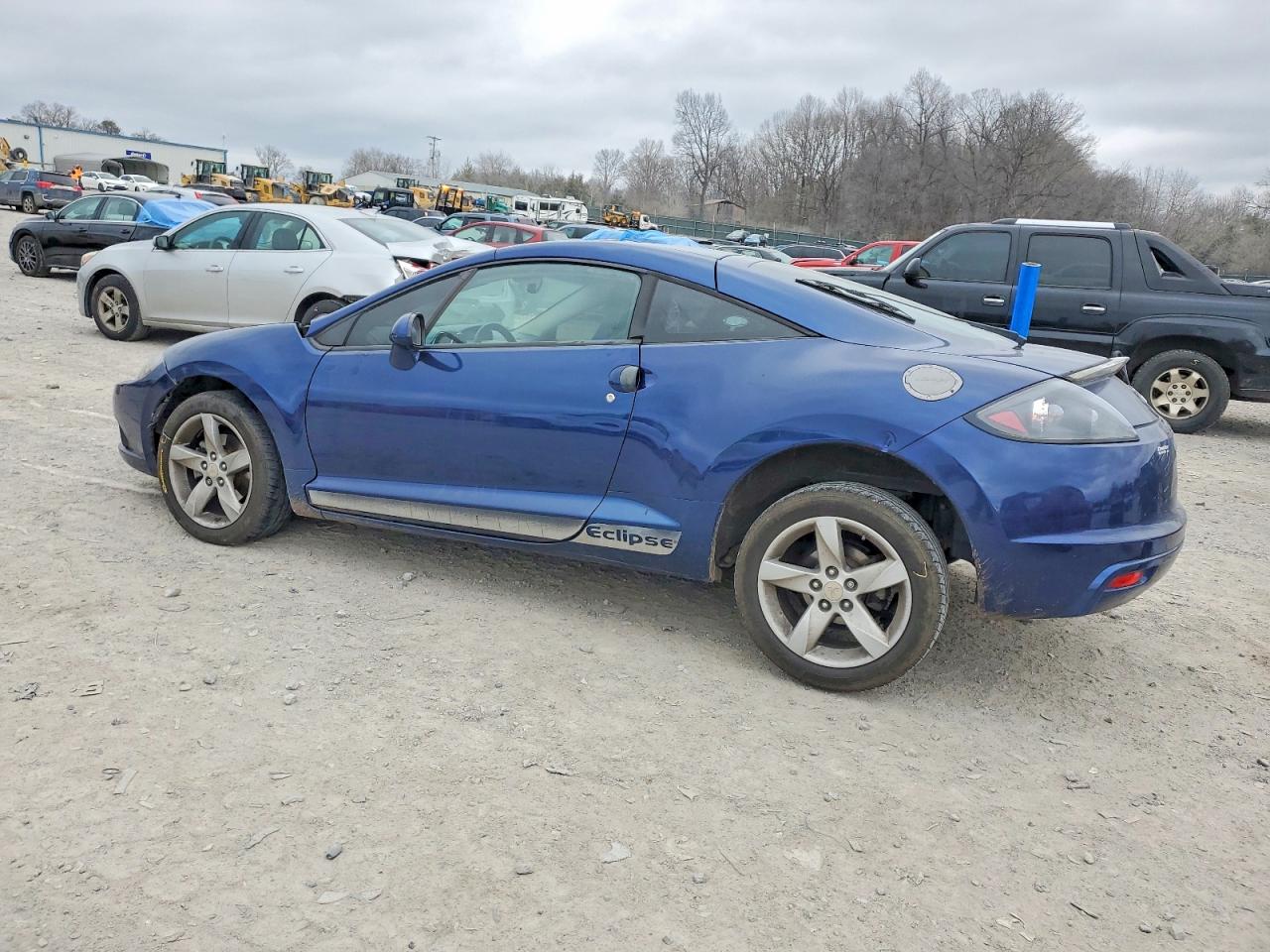 2009 MITSUBISHI ECLIPSE GS photo 2