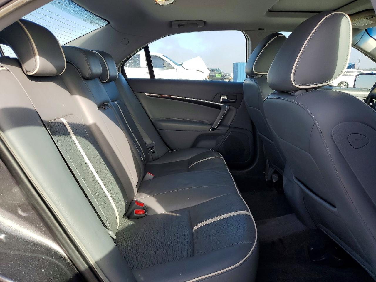 2010 LINCOLN MKZ photo 10
