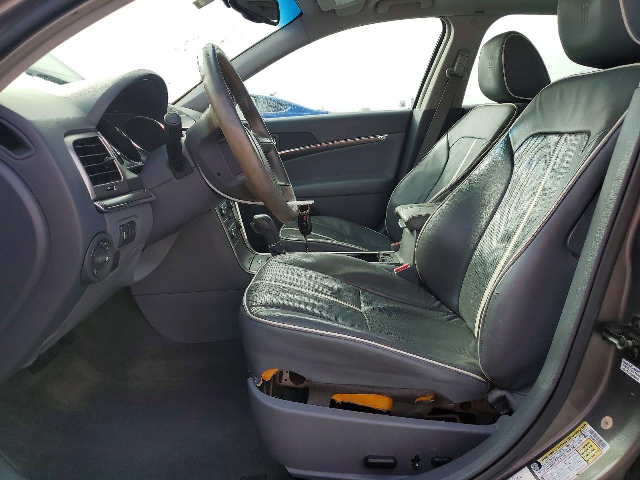 2010 LINCOLN MKZ photo 7