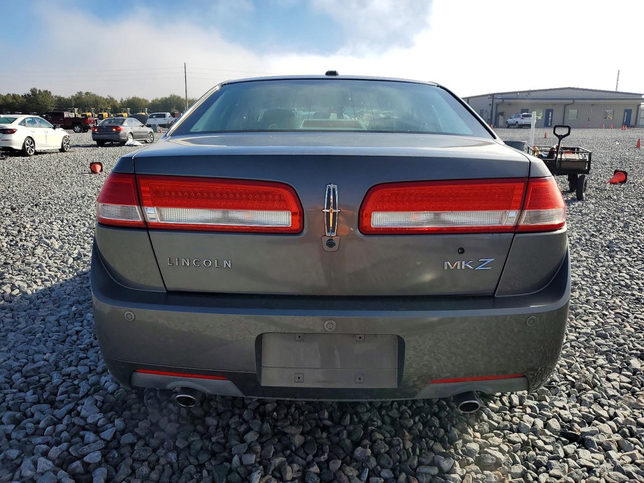 2010 LINCOLN MKZ photo 6