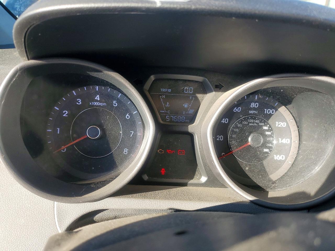 2016 HYUNDAI ELANTRA SE photo 9