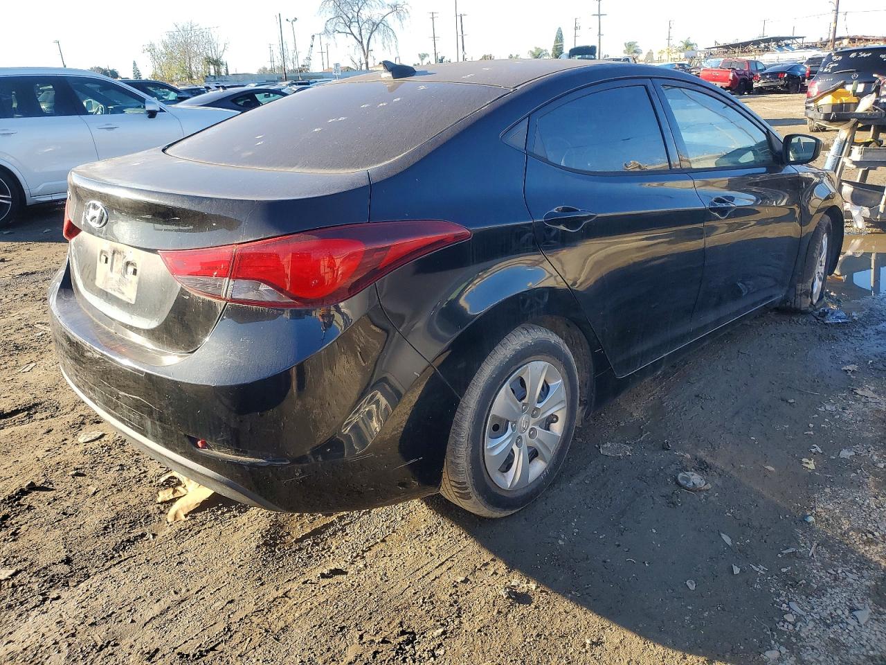 2016 HYUNDAI ELANTRA SE photo 3