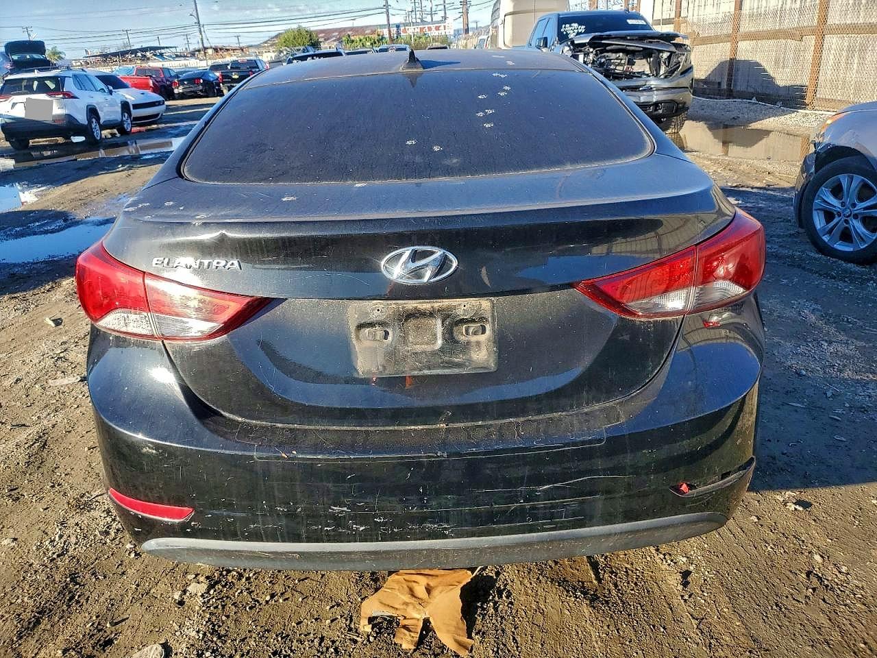 2016 HYUNDAI ELANTRA SE photo 6