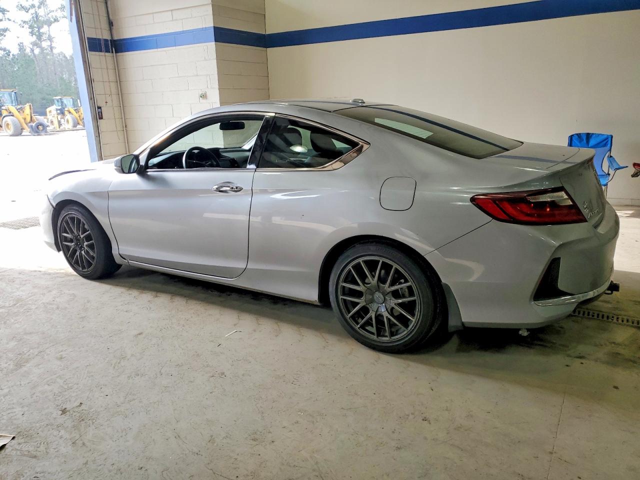 2016 HONDA ACCORD EX photo 2