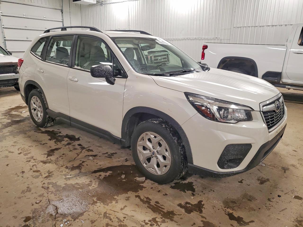 2019 SUBARU FORESTER photo 4