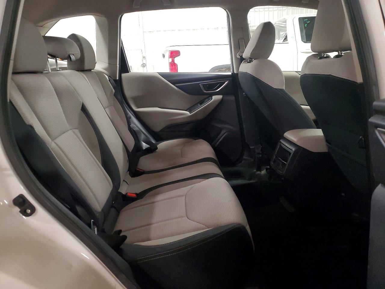 2019 SUBARU FORESTER photo 11