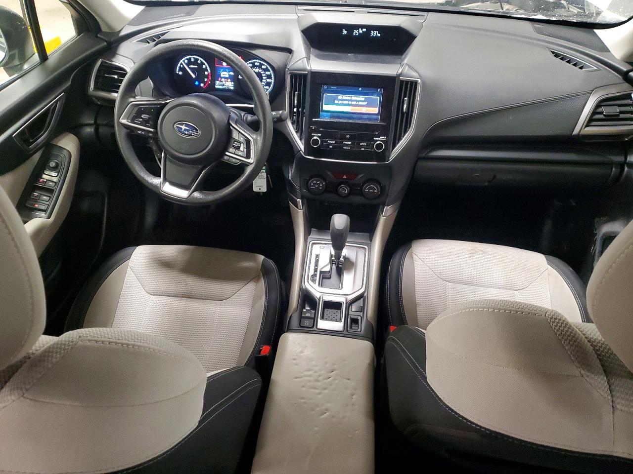 2019 SUBARU FORESTER photo 8
