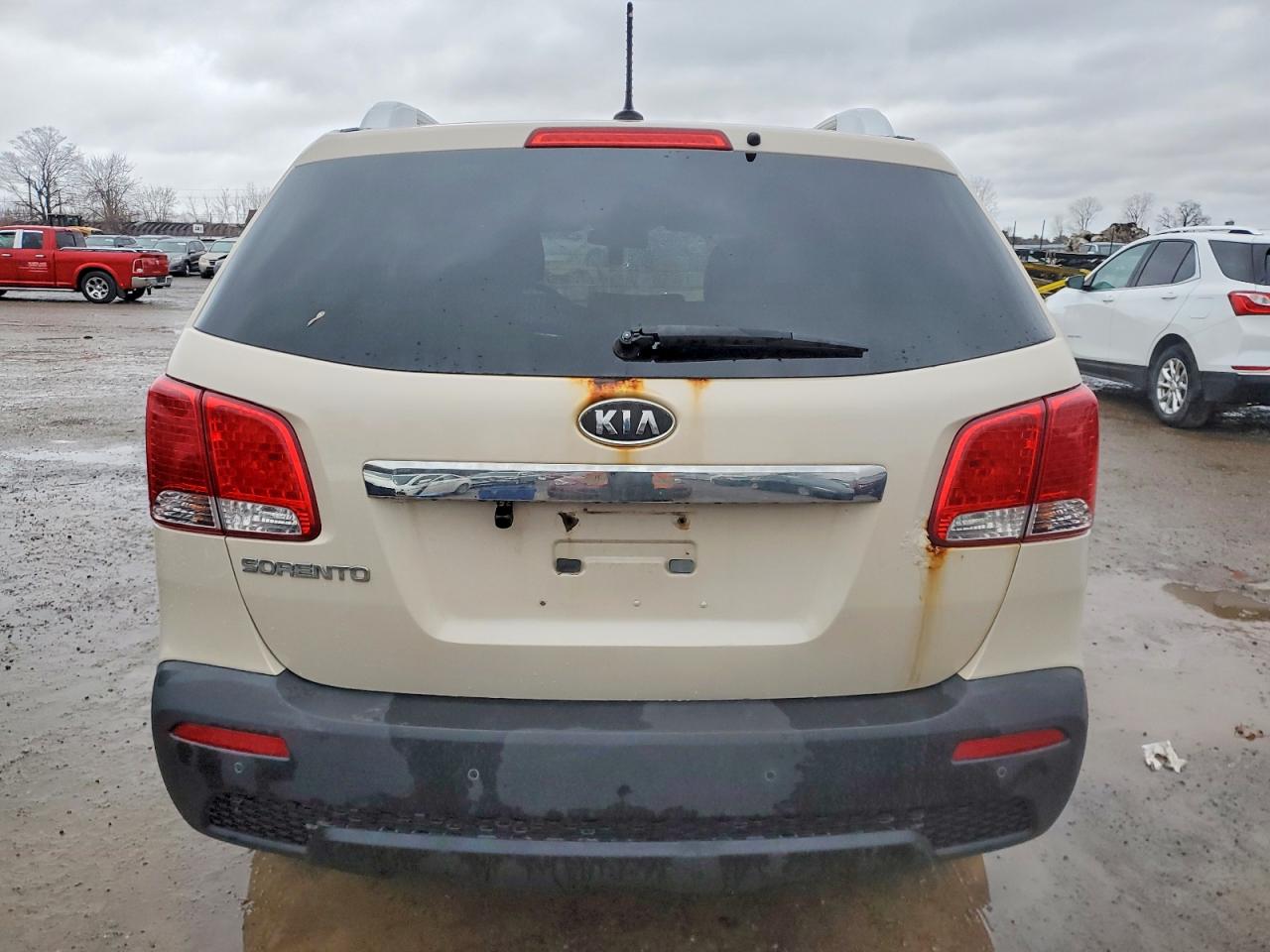 2011 KIA SORENTO BASE photo 6