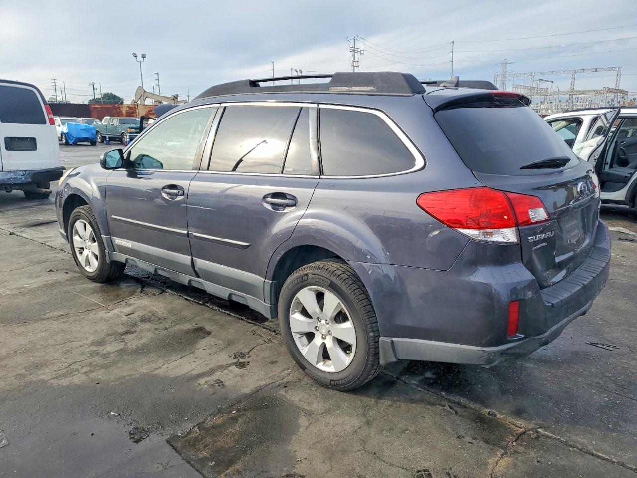 2012 SUBARU OUTBACK 2.5I PREMIUM photo 2