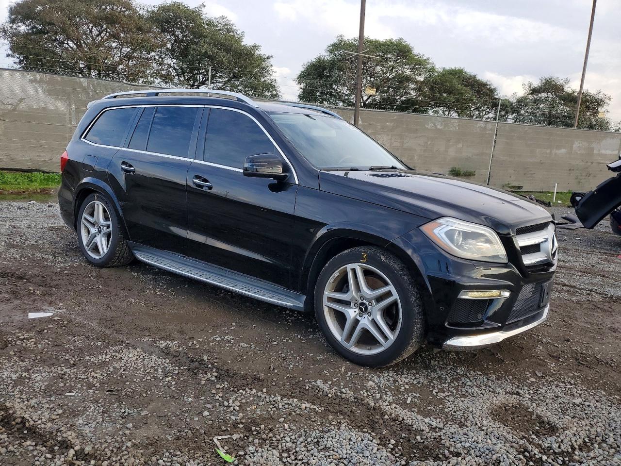 2014 MERCEDES-BENZ GL 550 4MATIC photo 7